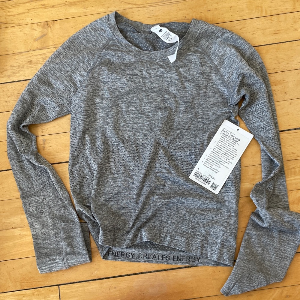 lululemon athletica Swiftly Tech 2.0 Long Sleeve Race Length - size 4
